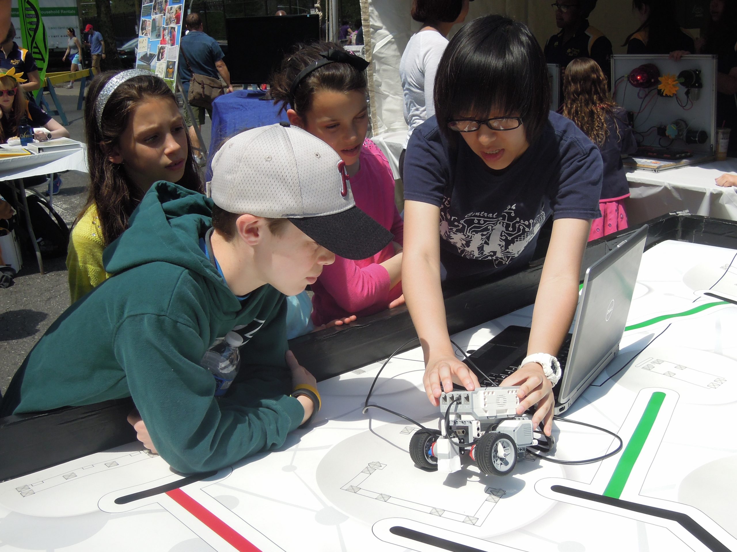 Carnival on the Parkway – Philadelphia Science Festival